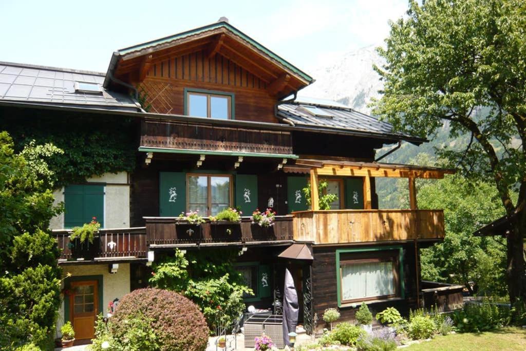 Haus Weidmannsheil - Wohnen Im Romantischen Forsthaus Werfen Exterior foto