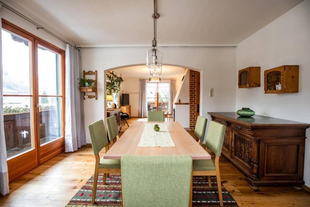 Haus Weidmannsheil - Wohnen Im Romantischen Forsthaus Werfen Exterior foto