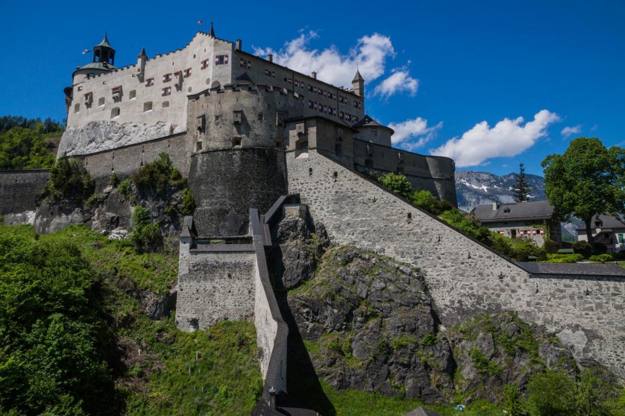 Haus Weidmannsheil - Wohnen Im Romantischen Forsthaus Werfen Exterior foto