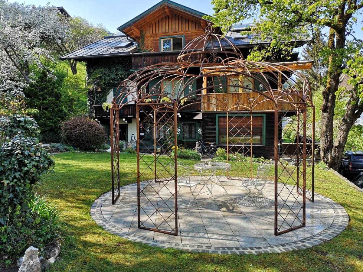 Haus Weidmannsheil - Wohnen Im Romantischen Forsthaus Werfen Exterior foto