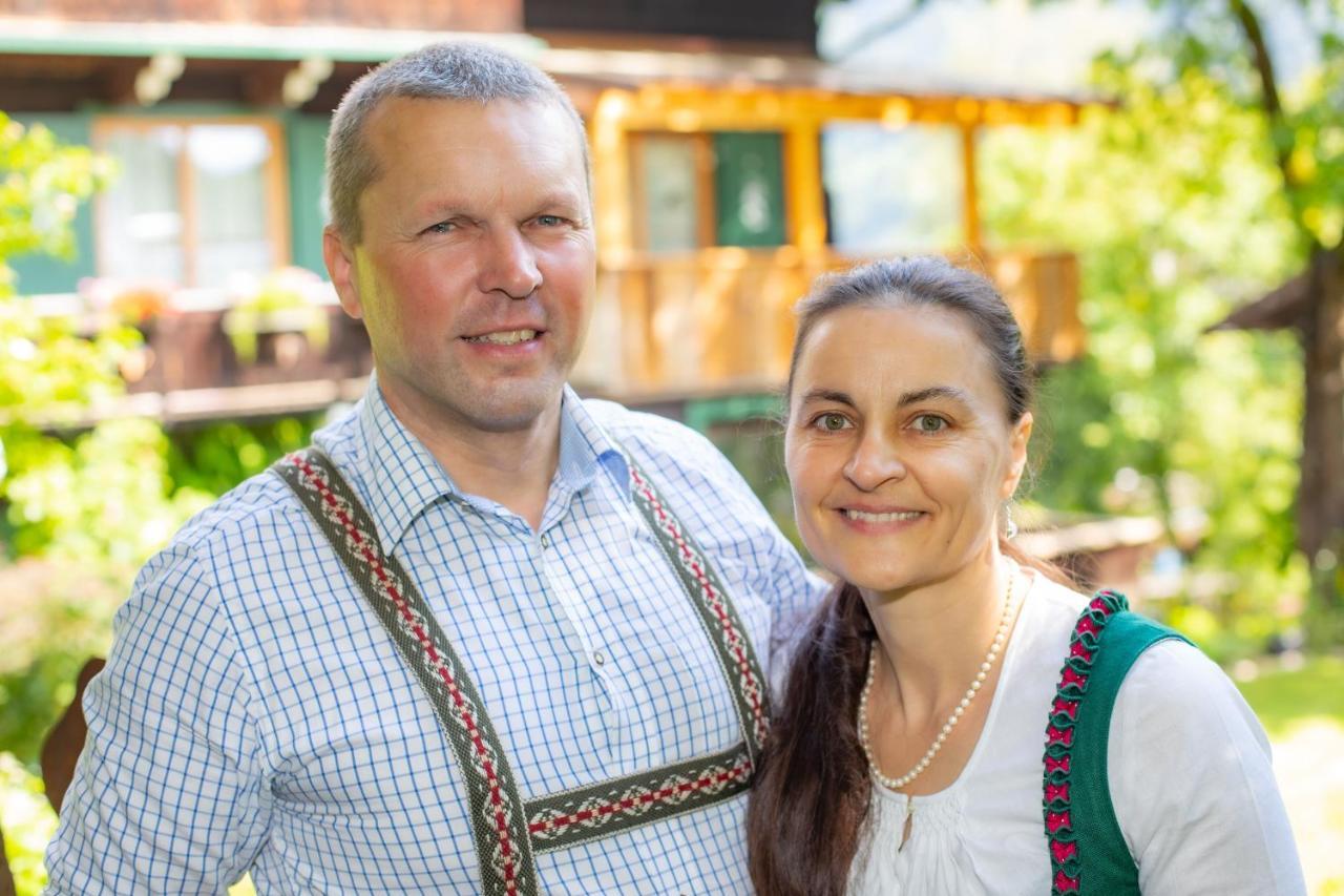 Haus Weidmannsheil - Wohnen Im Romantischen Forsthaus Werfen Exterior foto